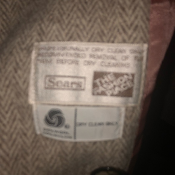 vintage herringbone pattern wool coat with rabbit or fox fur collar - Picture 6 of 11